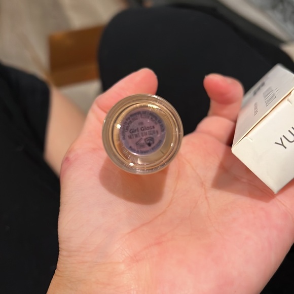 Limited edition rare Pur Cosmetics x Barbie lip gloss and floss lip gloss - Picture 3 of 3